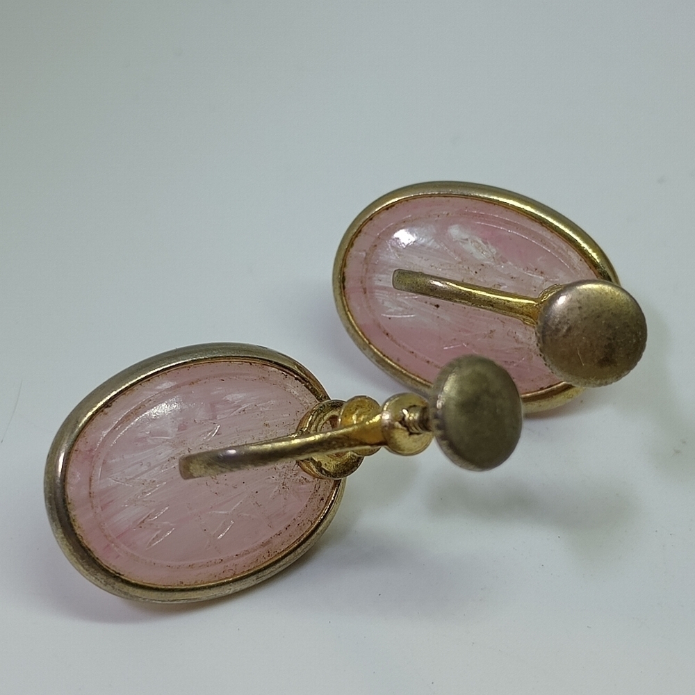 * vintage Pink Marble Glass Scarab Egyptian screw back earrings - Picture 4 of 4